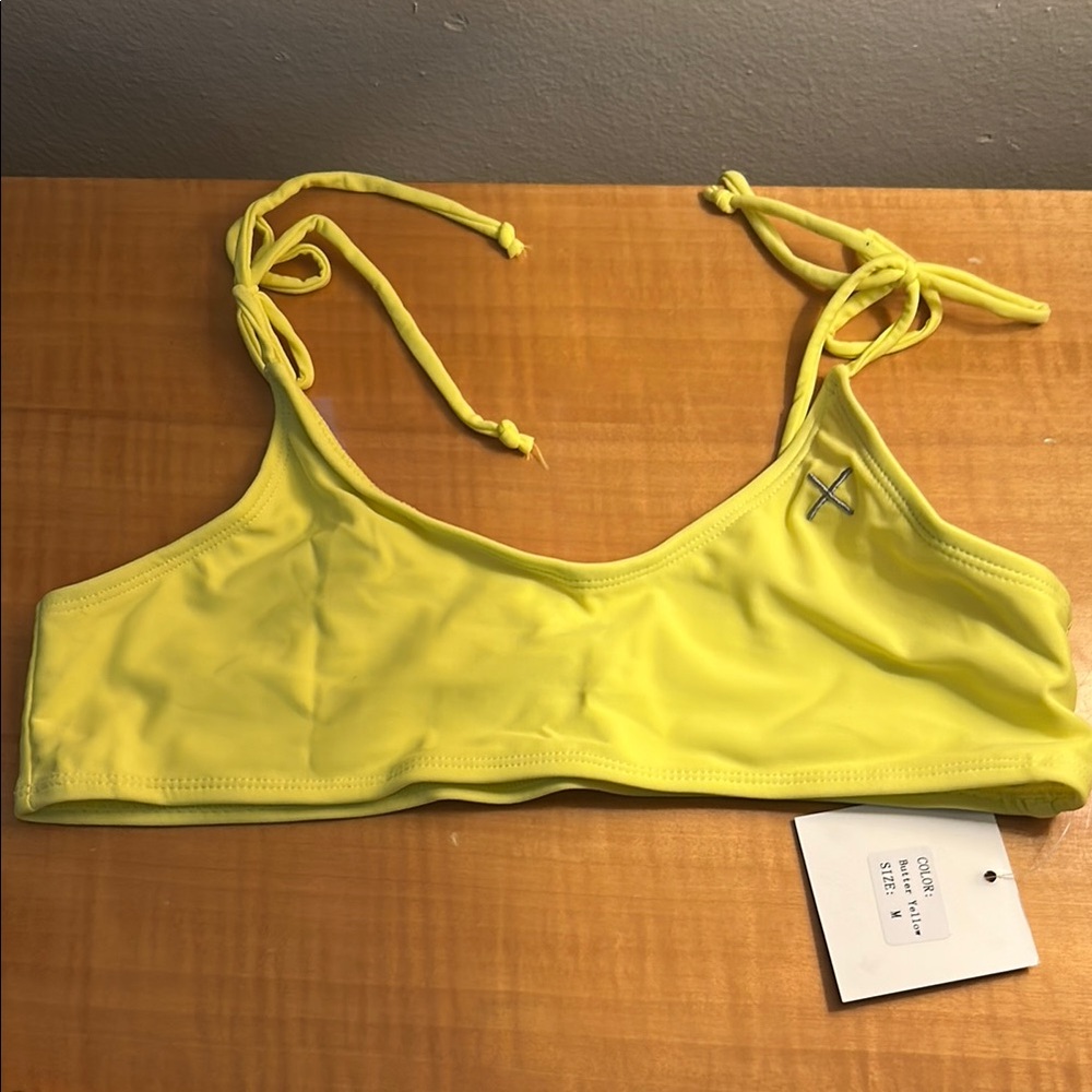 Butter island Yellow Bikini Top with Adjustable Straps La  boutine. NEW w/BAG